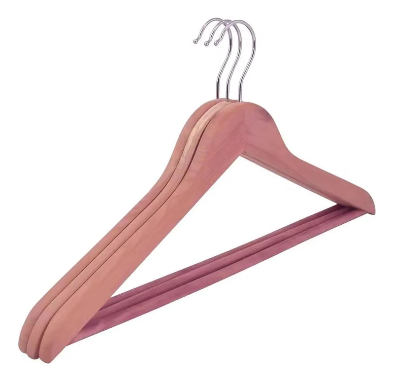 SET DE 6 COLGADORES DE MADERA ERGONOMICOS PARA ROPA - 1