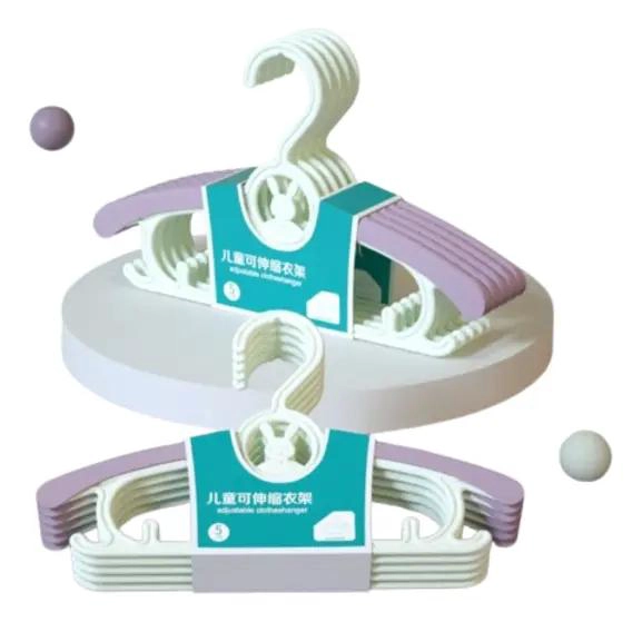 SET DE 5 COLGADORES ANTIDESLIZANTES PARA ROPA INFANTIL - 1