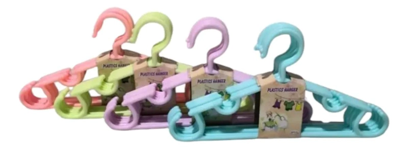 PACK DE 5 COLGADORES PLASTICOS COLORIDOS PARA ROPA INFANTIL - 2