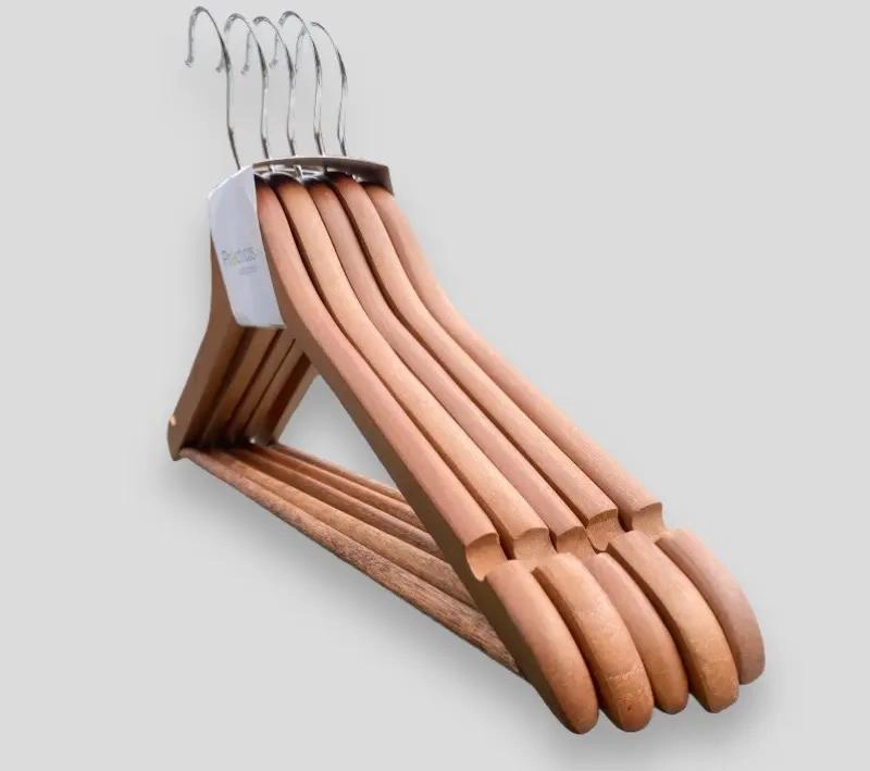 COLGADORES DE MADERA ERGONOMICOS PARA ROPA - 5