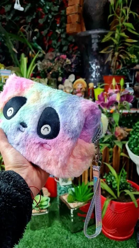 ESTUCHE DE PELUCHE SUAVE CON DISEÑO DE OSO PANDA MULTICOLOR - 3