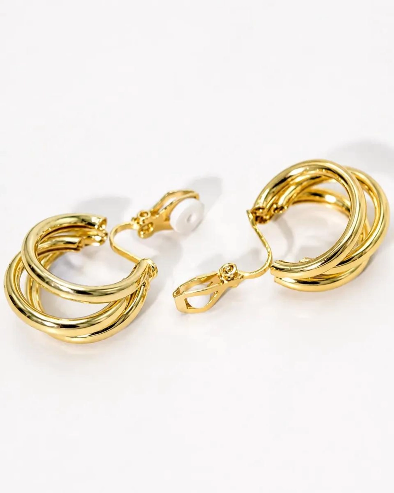 ARGOLLAS ELEGANTES DE TRIPLE ARO SIN PERFORACION EN ORO 14K - 9