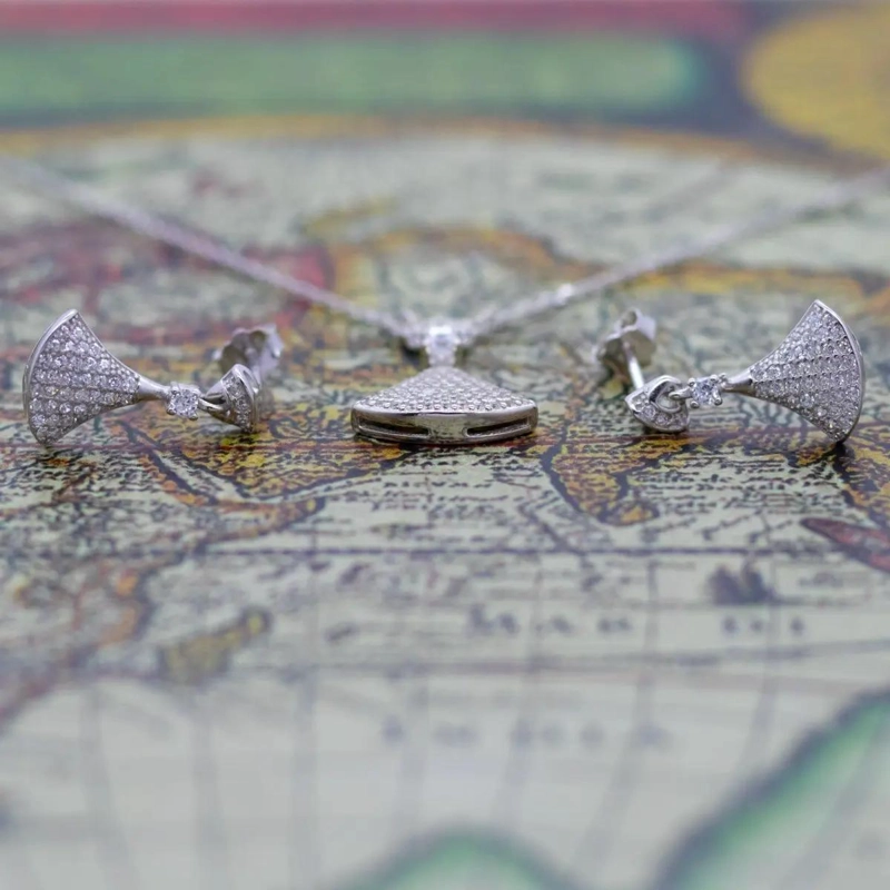 CONJUNTO DE AROS, COLGANTE Y CADENA DE PLATA 925 CON CIRCONES - 2