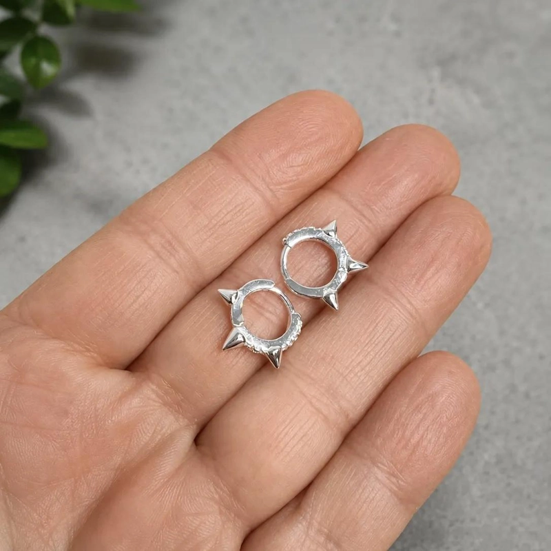 AROS HUGGIE DE PLATA 925 CON MICROCIRCONES PARA TODOS - 1