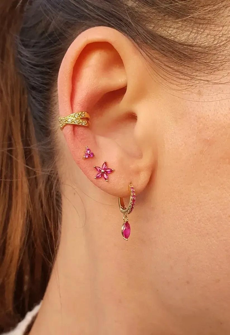 AROS DE FLOR FUCSIA EN PLATA 925 CHAPADA EN ORO - 2