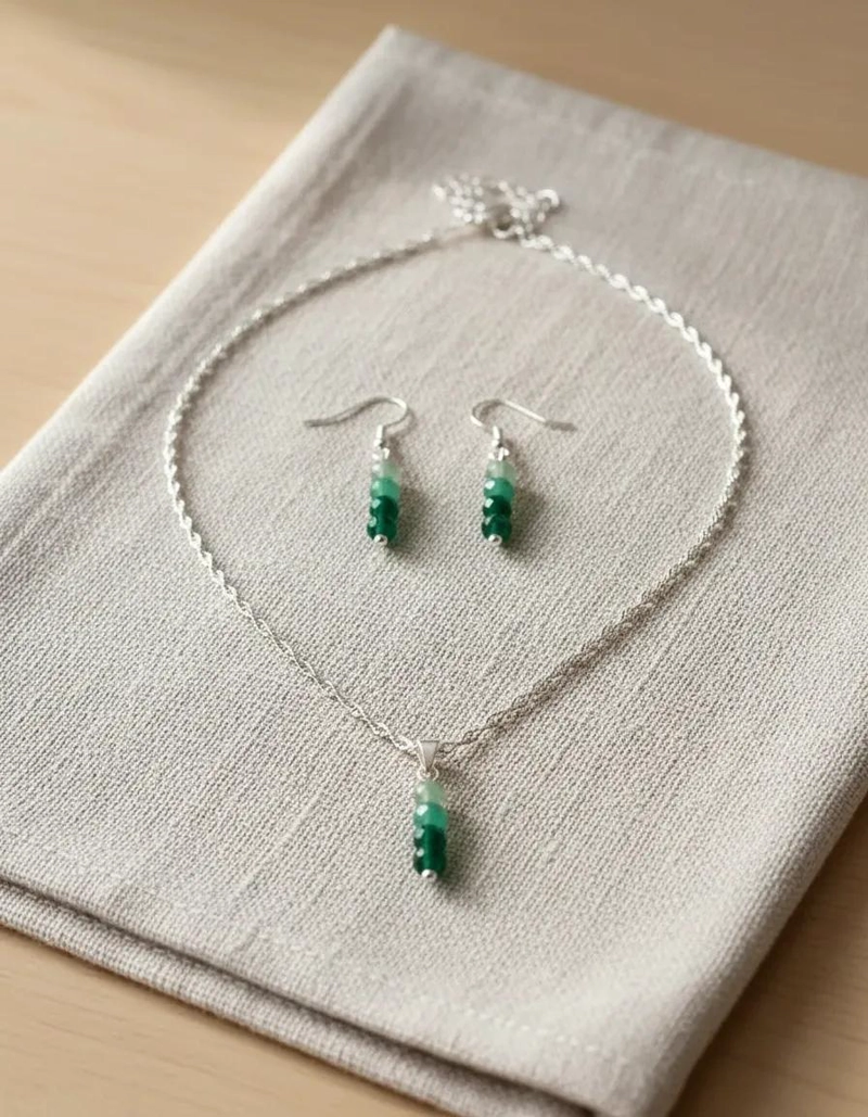 SET DE AROS Y COLLAR CON ESMERALDAS FACETADAS NATURALES - 4