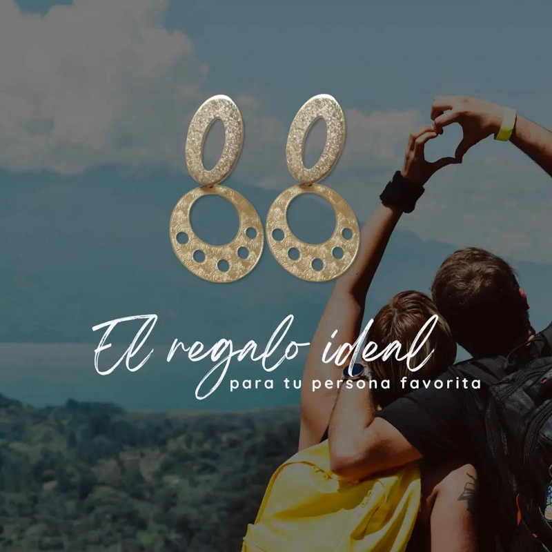 AROS ENCHAPADOS EN ORO CON DISEÑO REDONDEADO Y DETALLES ELEGANTES - 2