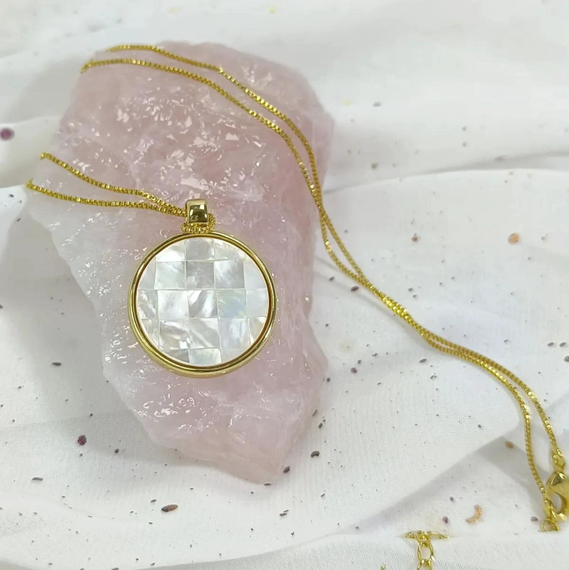 SET DE AROS Y COLLAR EN ORO 18K CON MOSAICO DE NACAR - 5