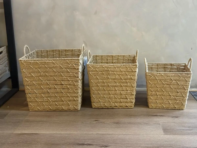 SET DE 3 CANASTOS ORGANIZADORES CUADRADOS CON ASA DE SEAGRASS - 5