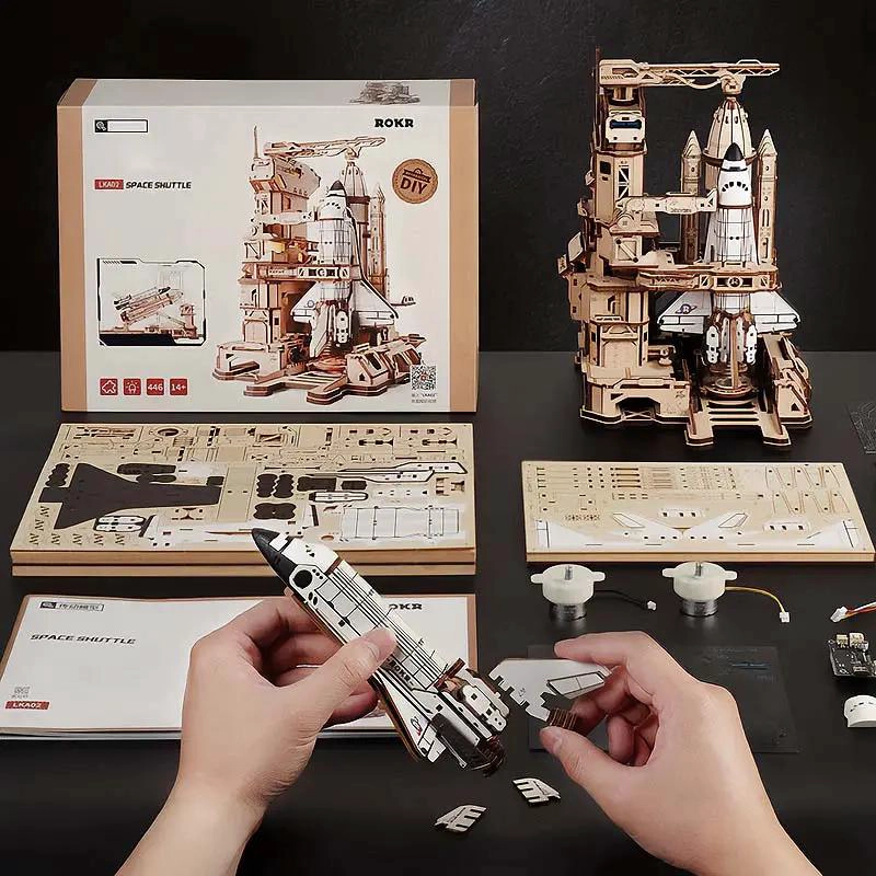 MODELO 3D PUZZLE TRANSBORDADOR ESPACIAL MECANICO - 1