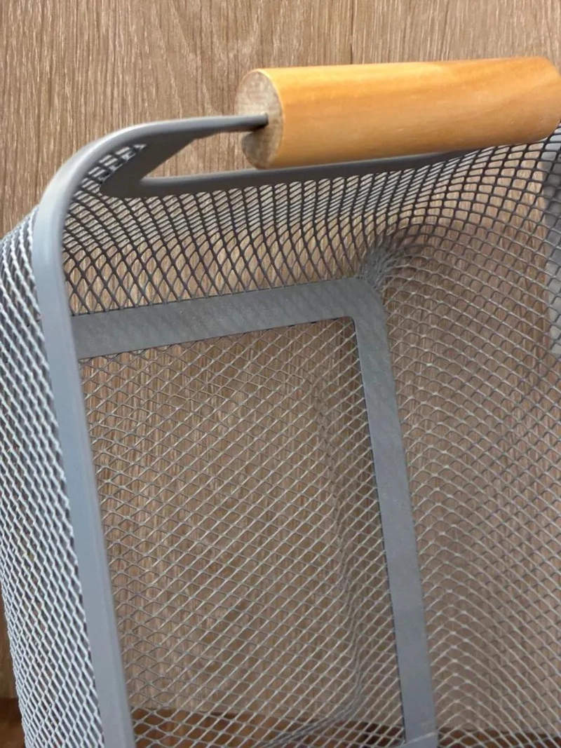 SET DE 3 CANASTOS METALICOS CON MANGO DE MADERA PARA ORGANIZACION - 6