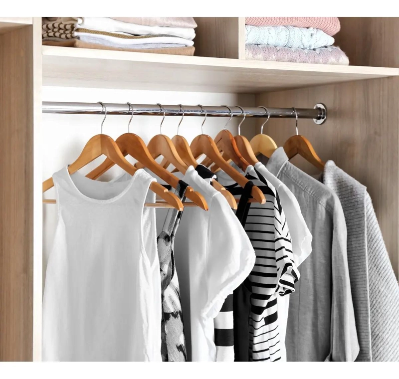PACK DE 15 COLGADORES DE MADERA PARA POLERAS ADULTOS - 2