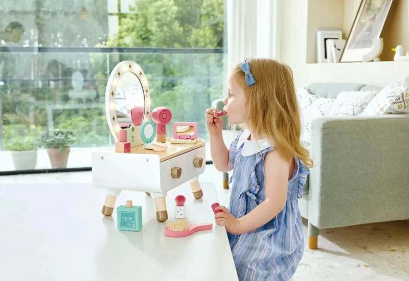 TOCADOR DE MAQUILLAJE DE MADERA PARA NIÑOS EN COLORES PASTEL - 2