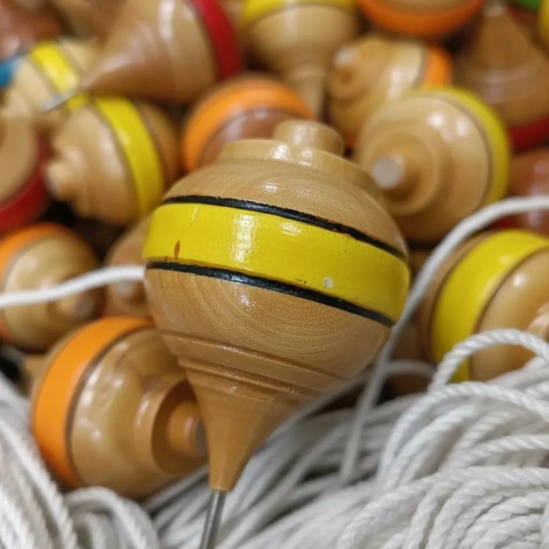 SET DE 12 TROMPOS DE MADERA PARA FIESTAS PATRIAS - 3