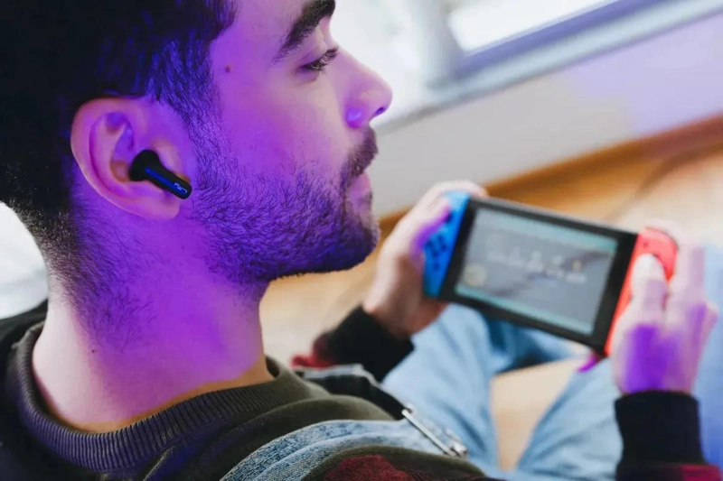 AUDIFONOS IN-EAR BLUETOOTH 5.4 CON MICROFONO Y ESTUCHE DE CARGA - 4