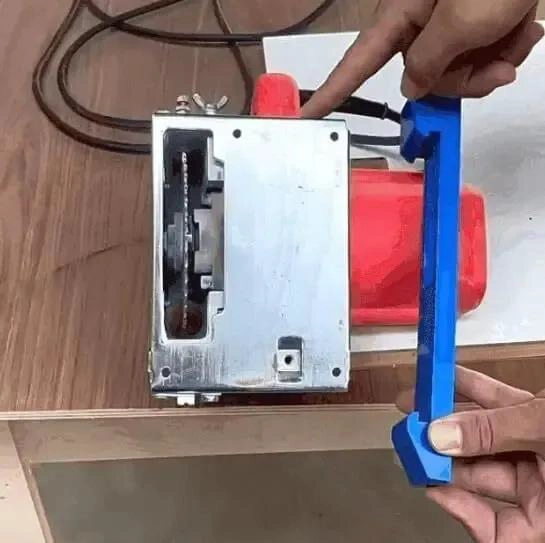 GUIA BAJA AJUSTABLE PARA SIERRA CORTADORA - 7