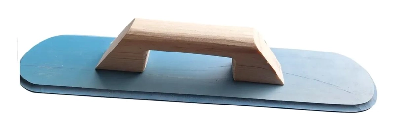 PLATACHO DE PVC CON MANGO DE MADERA PARA ACABADOS PERFECTOS - 1