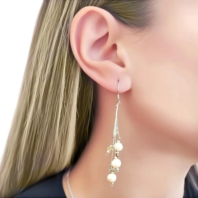 AROS ELEGANTES CON RACIMO DE PERLAS DE RIO Y HILOS PLATEADOS - 3
