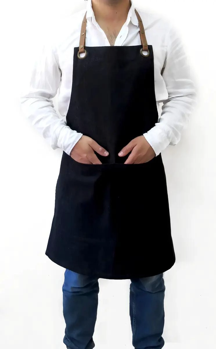 DELANTAL ENTERO DE JEANS NEGRO CON TIRANTES AJUSTABLES Y BOLSILLOS - 6