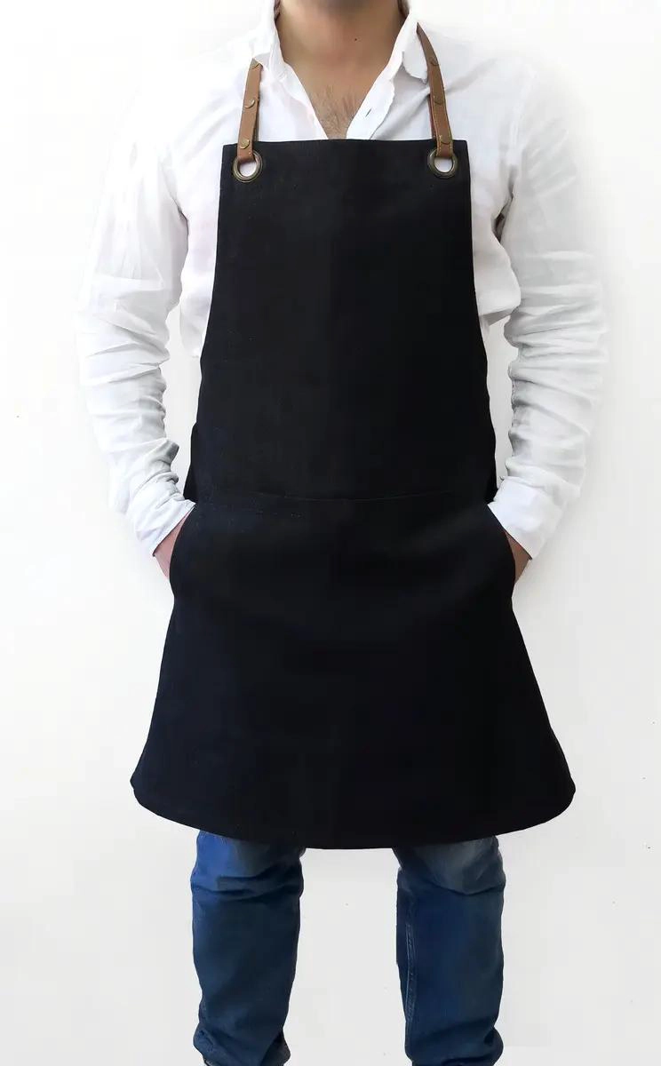DELANTAL ENTERO DE JEANS NEGRO CON TIRANTES AJUSTABLES Y BOLSILLOS - 7