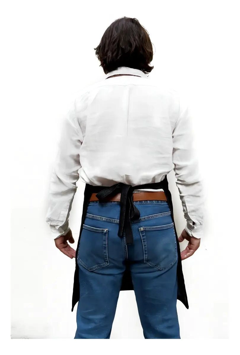 DELANTAL ENTERO DE JEANS NEGRO CON TIRANTES AJUSTABLES Y BOLSILLOS - 8