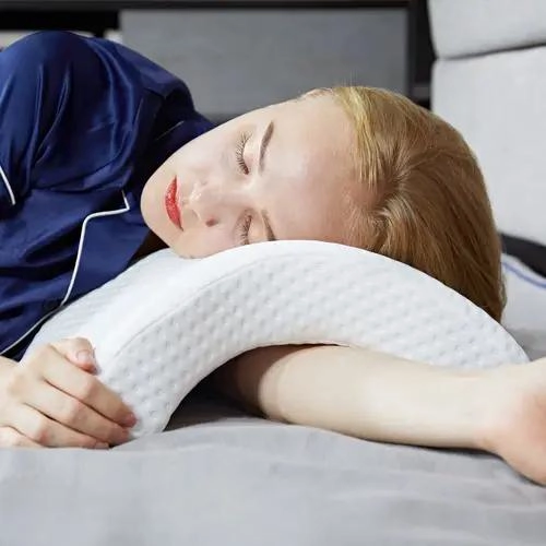 ALMOHADA CURVA ORTOPE DICA PARA CUELLO Y BRAZO EN COLOR BLANCO - 4