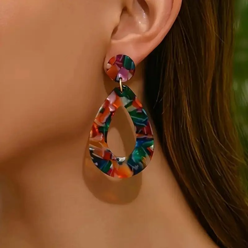 AROS PENDIENTES ACRILICOS DE DISEÑO MODERNO PARA MUJER - 4