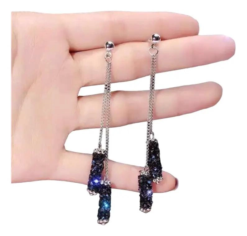 AROS COLGANTES DE CADENA CON DETALLES BRILLANTES EN NEGRO - 1