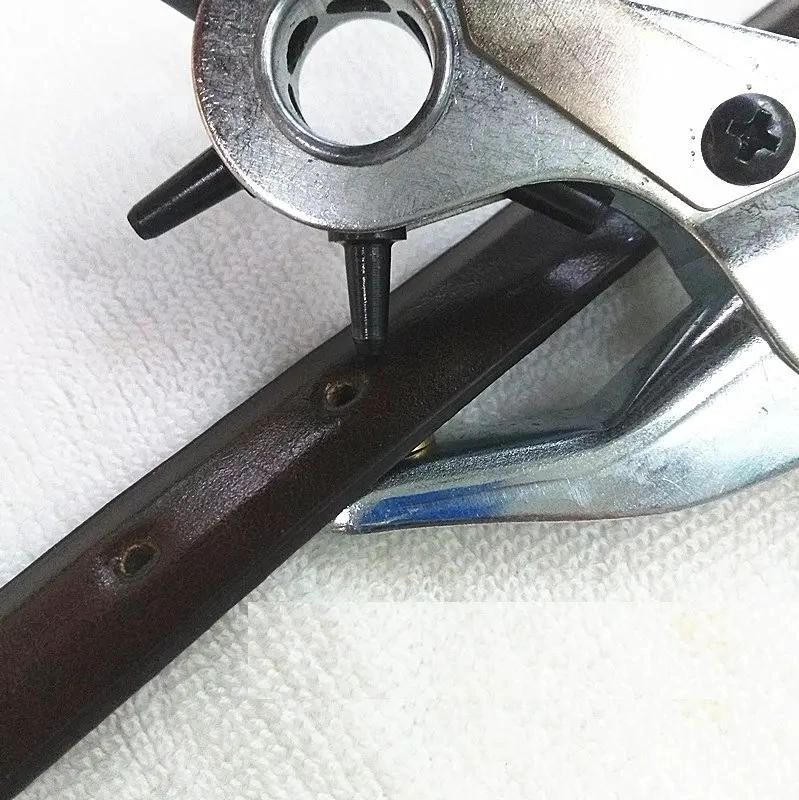 KIT DE PERFORADORA Y REMACHADORA PARA CINTURONES Y MAS - 2