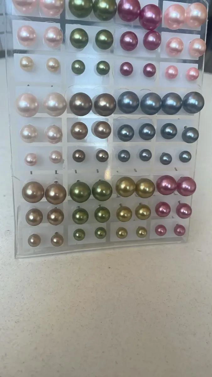 36 PARES DE AROS PENDIENTES DE PERLA SINTE TICA EN 7 COLORES - 2