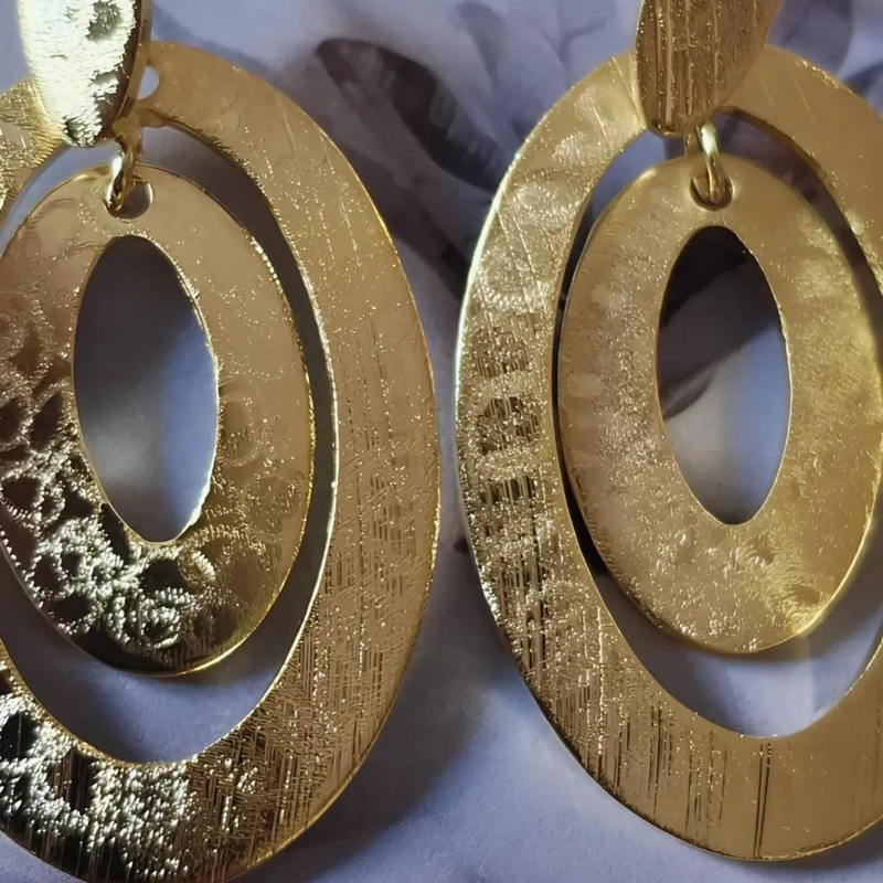 AROS COLGANTES OVALADOS ENCHAPADOS EN ORO ELEGANTES - 4