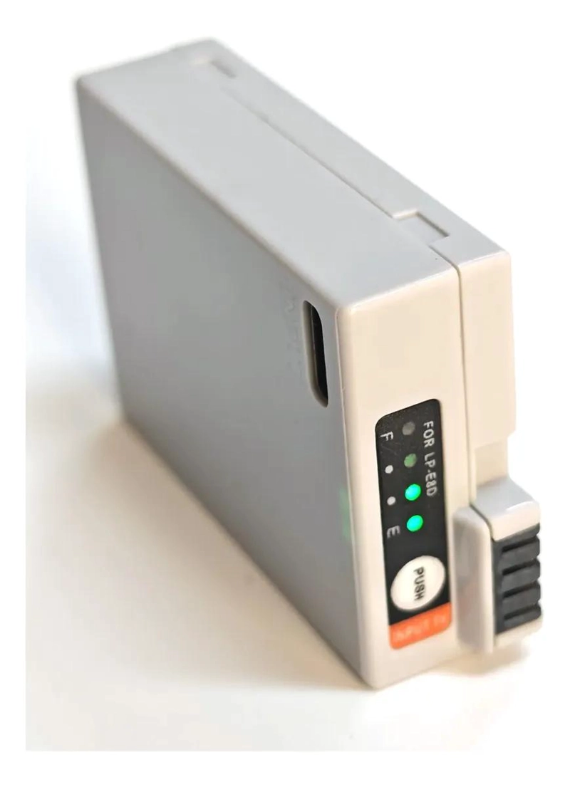 BATERIA RECARGABLE DE LITIO CON CARGA USB-C PARA CAMARAS - 5
