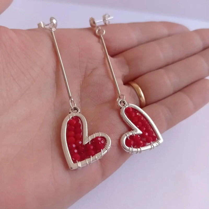 AROS COLGANTES EN FORMA DE CORAZON CON CRISTALES DE COLORES - 4