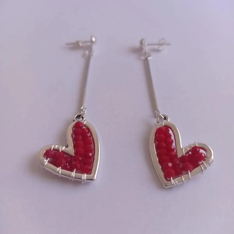 AROS COLGANTES EN FORMA DE CORAZON CON CRISTALES DE COLORES - 5