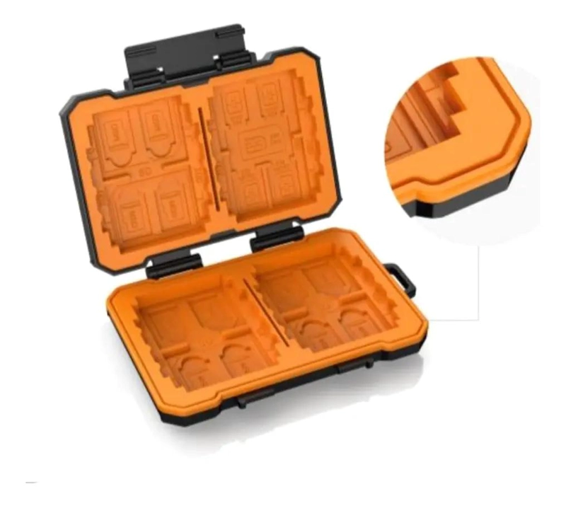 ESTUCHE COMPACTO PARA TARJETAS DE MEMORIA Y BATERIAS - 4