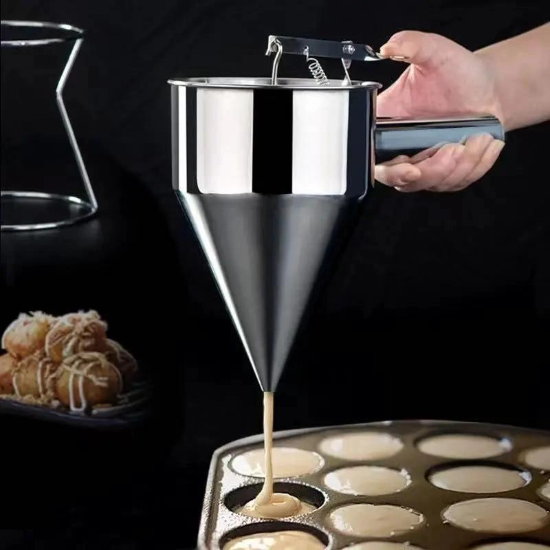 DISPENSADOR DE MASA PARA PANQUEQUES DE ACERO INOXIDABLE 1.2L - 4