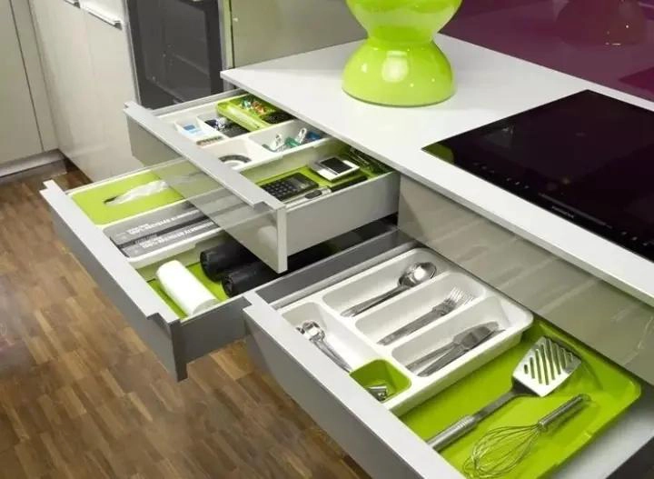 ORGANIZADOR EXTENSIBLE PARA CAJONES DE COCINA Y HOGAR - 4