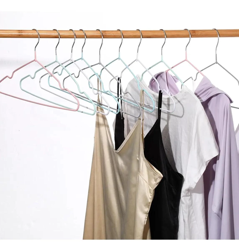 JUEGO DE 40 COLGADORES ANTIDESLIZANTES PARA ROPA DE COLORES - 8