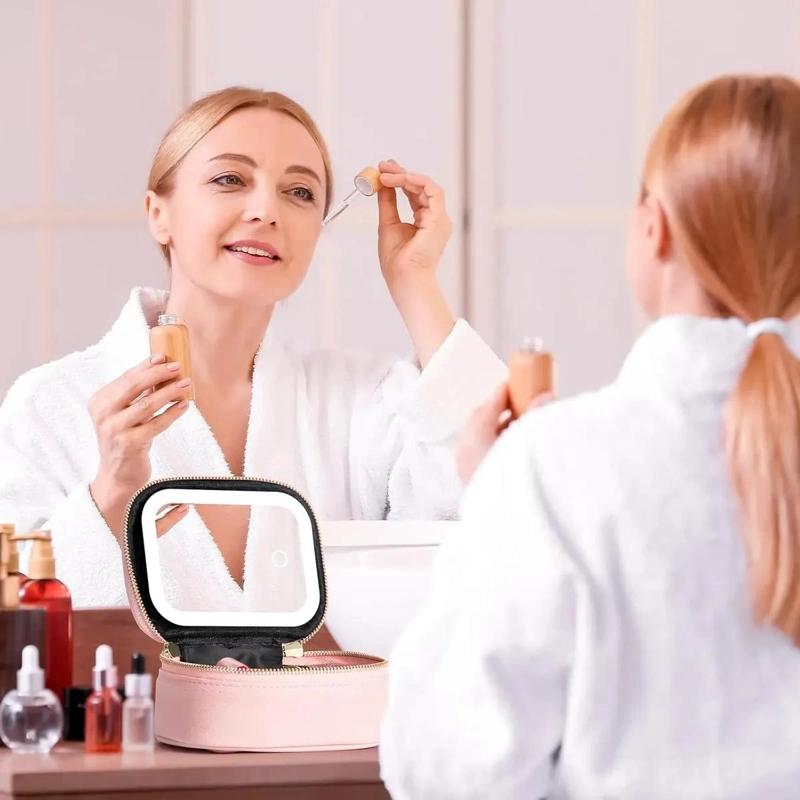 BOLSO DE MAQUILLAJE CON ESPEJO LED Y LUZ AJUSTABLE - 7