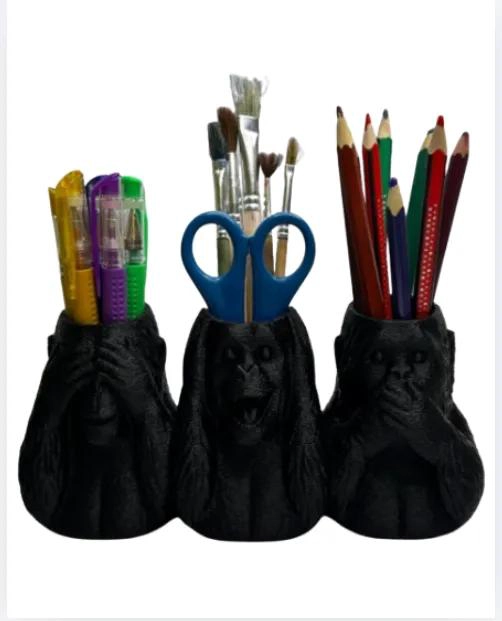 ORGANIZADOR DE LAPICES CON TRES COMPARTIMENTOS PARA ESCRITORIO - 1