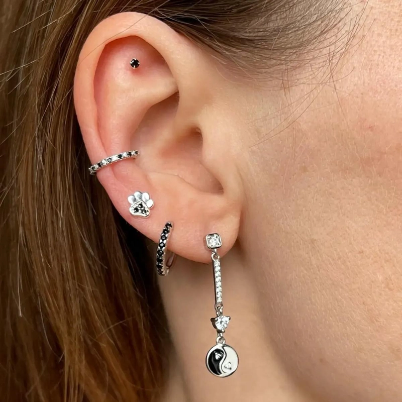 AROS PEQUEÑOS DE PLATA 925 CON CIRCONES NEGROS - 2