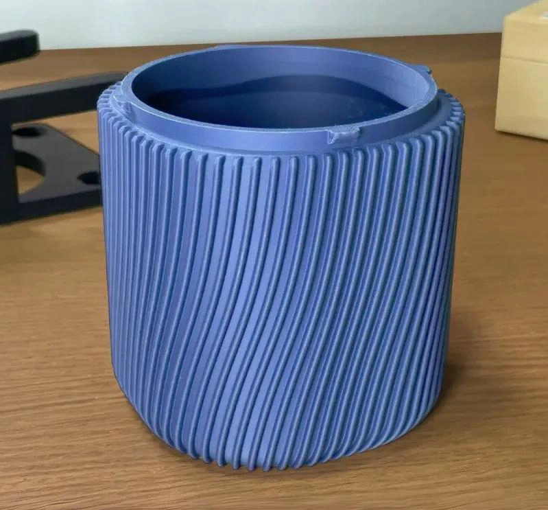 CONTENEDOR DE ESCRITORIO CON ABRAZADERA PARA ORGANIZACION - 3