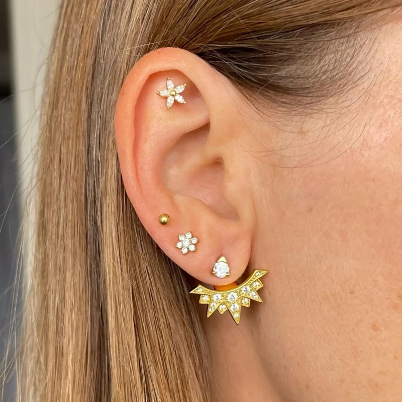 AROS DE FLORES PEQUEÑOS DE PLATA BAÑADA EN ORO DE 6 MM - 3