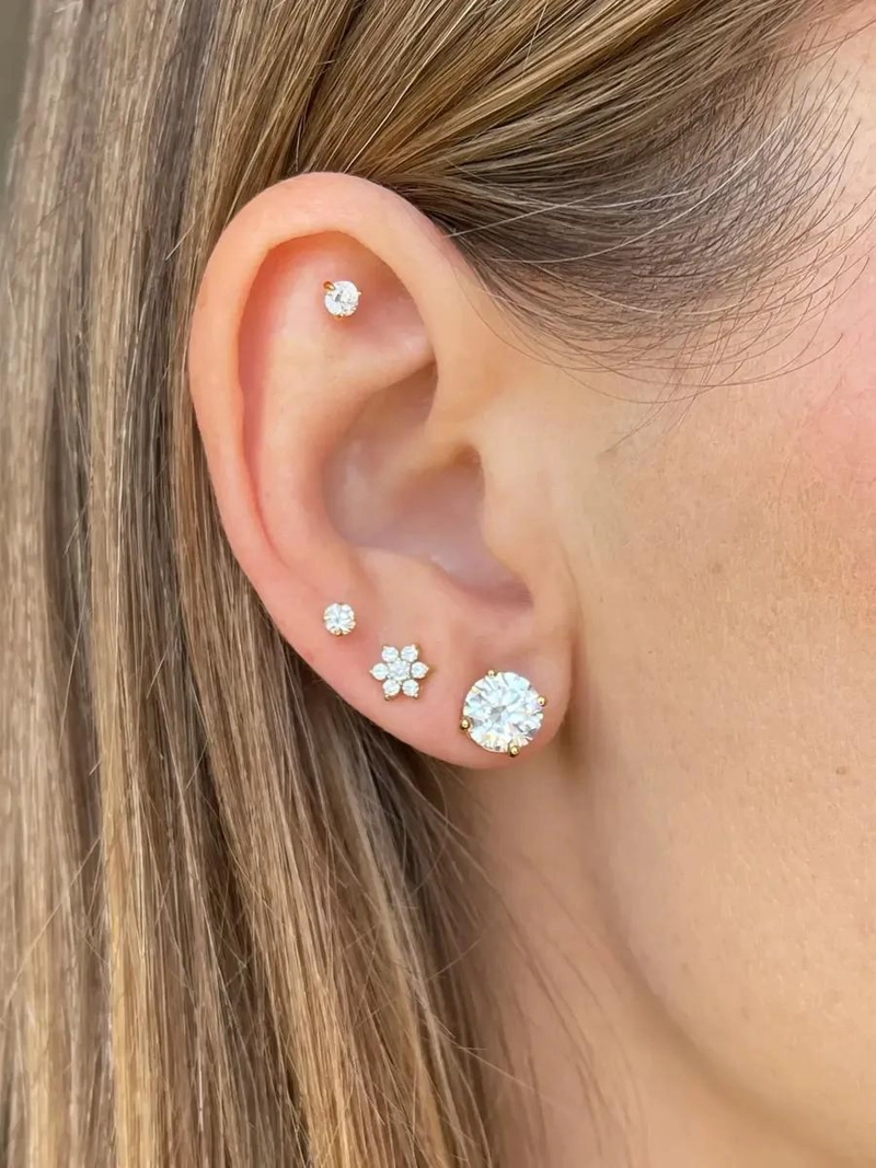 AROS DE FLORES PEQUEÑOS DE PLATA BAÑADA EN ORO DE 6 MM - 4