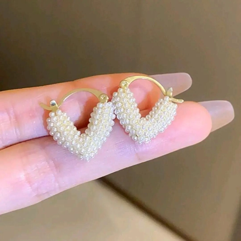 AROS DE CORAZON CON PERLAS ELEGANTES EN ORO 18K - 4
