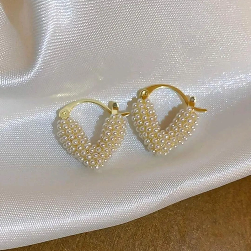 AROS DE CORAZON CON PERLAS ELEGANTES EN ORO 18K - 6