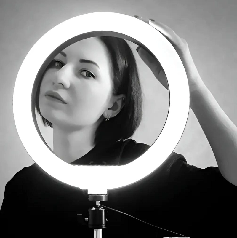 LAMPARA RING LIGHT 10 PULGADAS CON LUZ FRIA Y CALIDA - 4