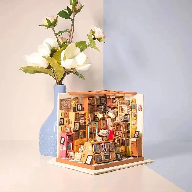 BIBLIOTECA MINIATURA SAM'S STUDY, PUZZLE 3D DETALLADO - 2