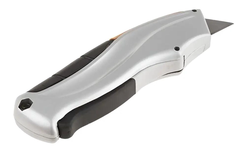 CUTTER RETRACTIL CON COMPARTIMIENTO PARA HOJAS - 1