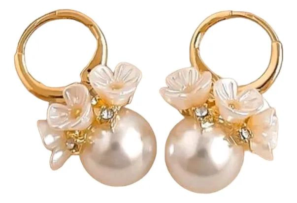 AROS ARGOLLA MAXI PERLA FLORES NACAR BAÑO ORO 18K - 1